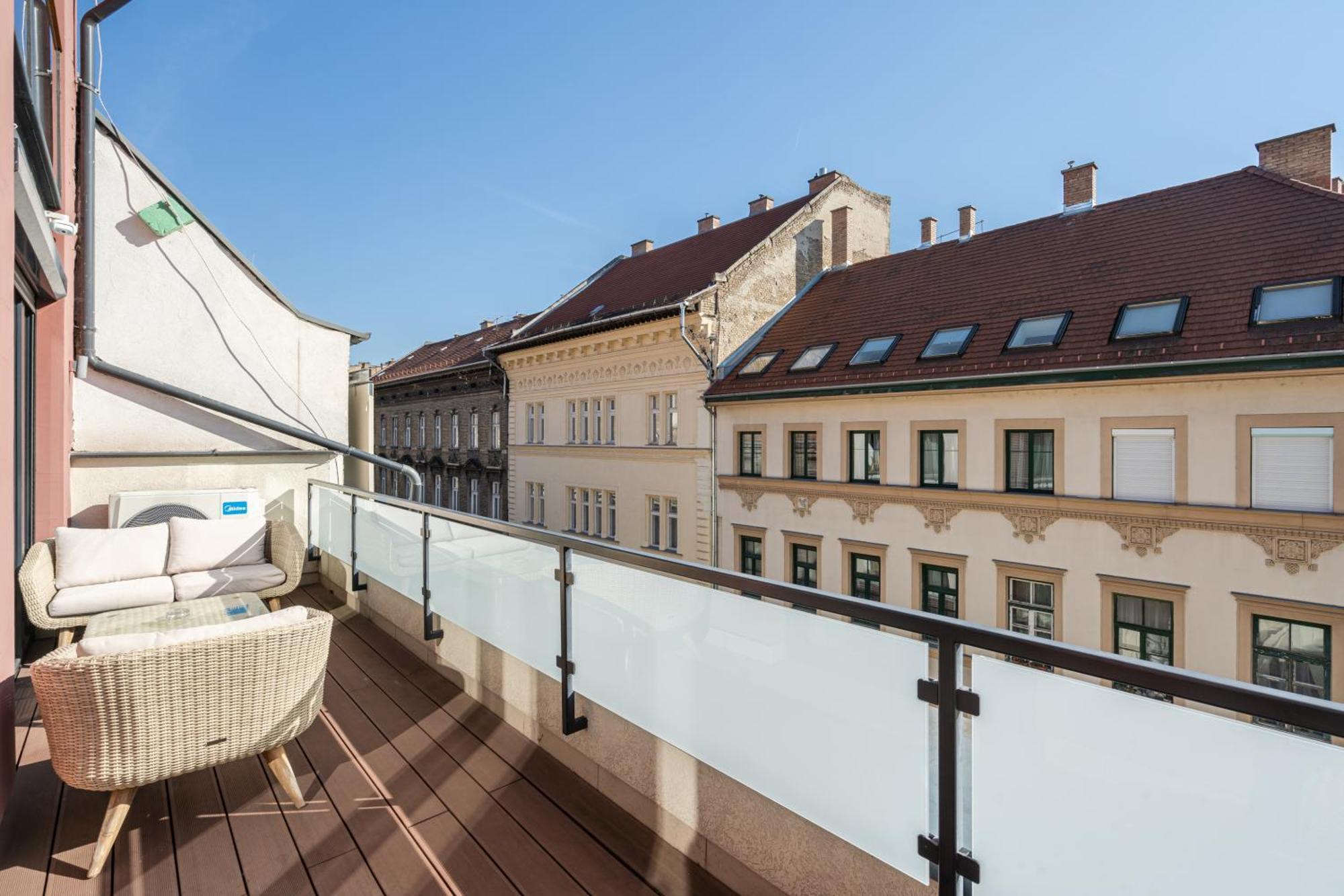 Kiraly 44 Luxury Apartment With Free Parking Budapest Eksteriør bilde