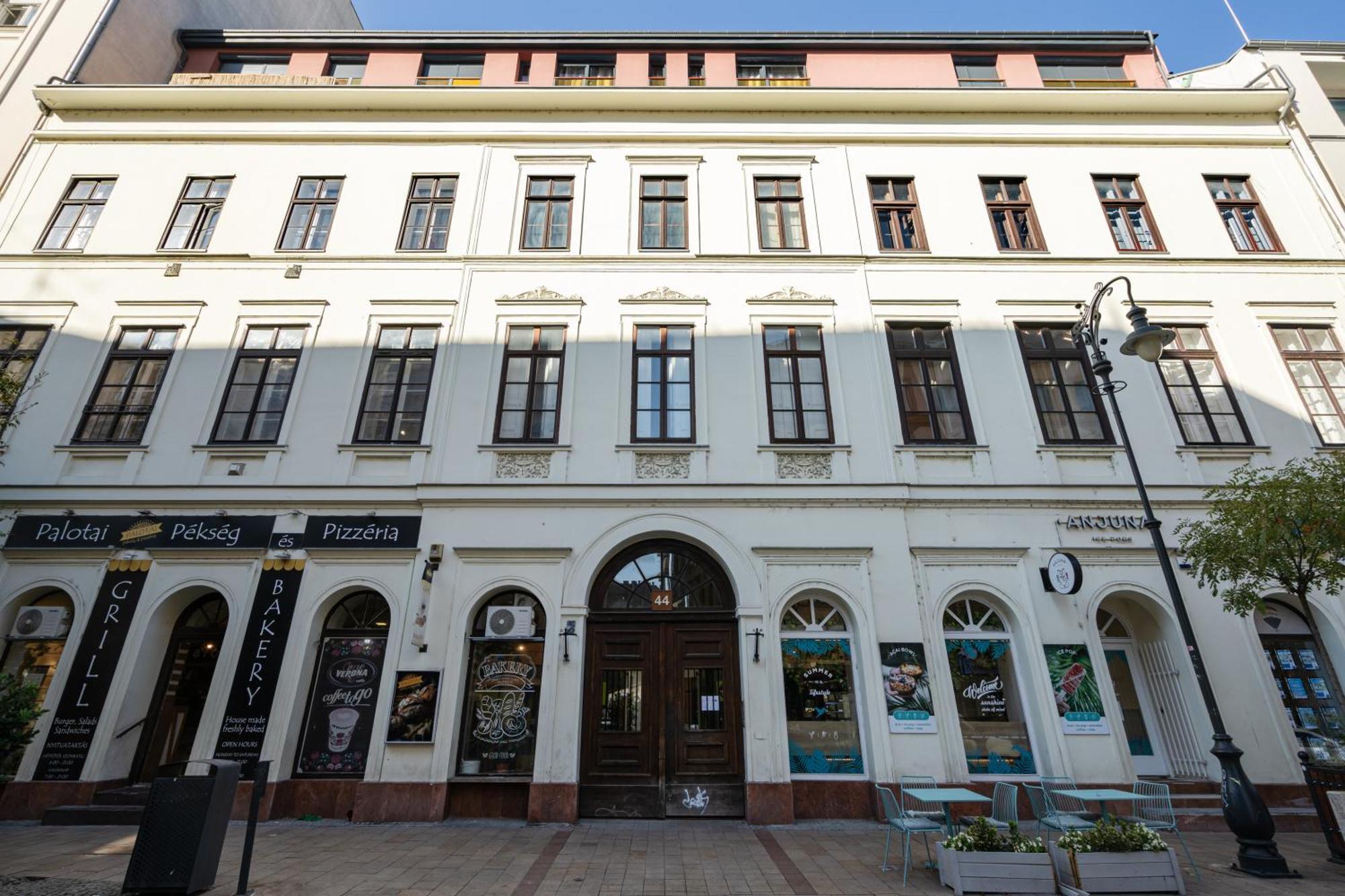 Kiraly 44 Luxury Apartment With Free Parking Budapest Eksteriør bilde