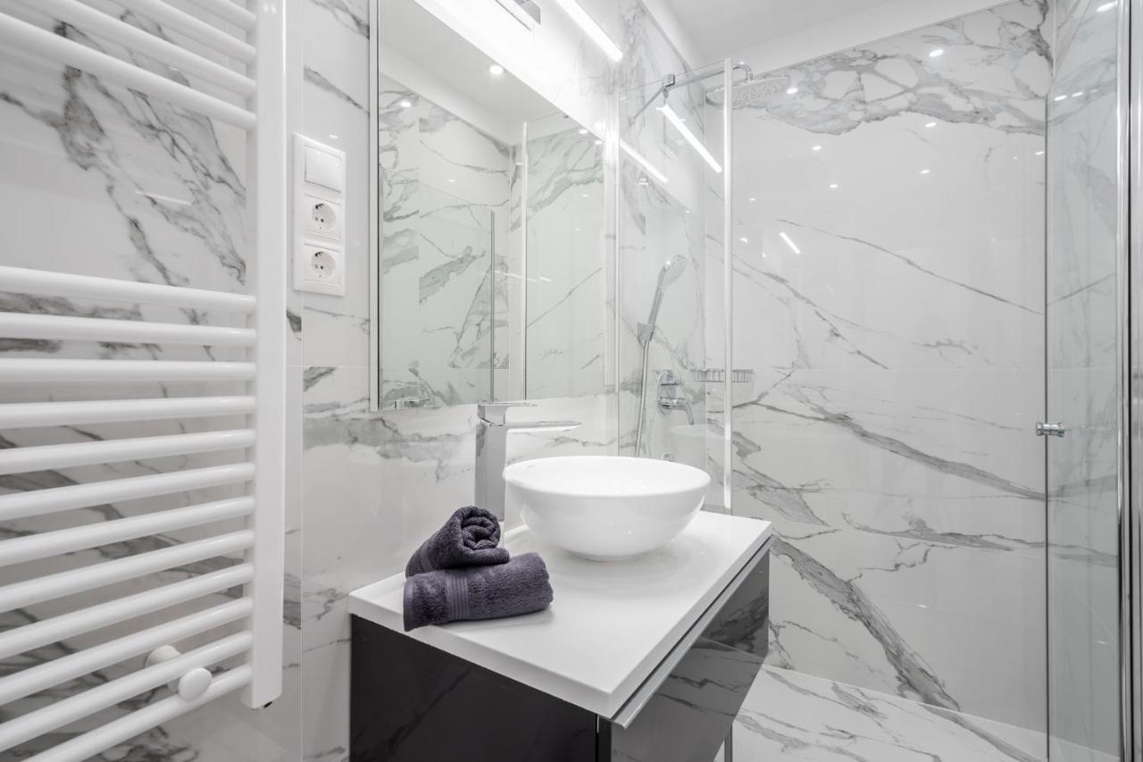 Kiraly 44 Luxury Apartment With Free Parking Budapest Eksteriør bilde